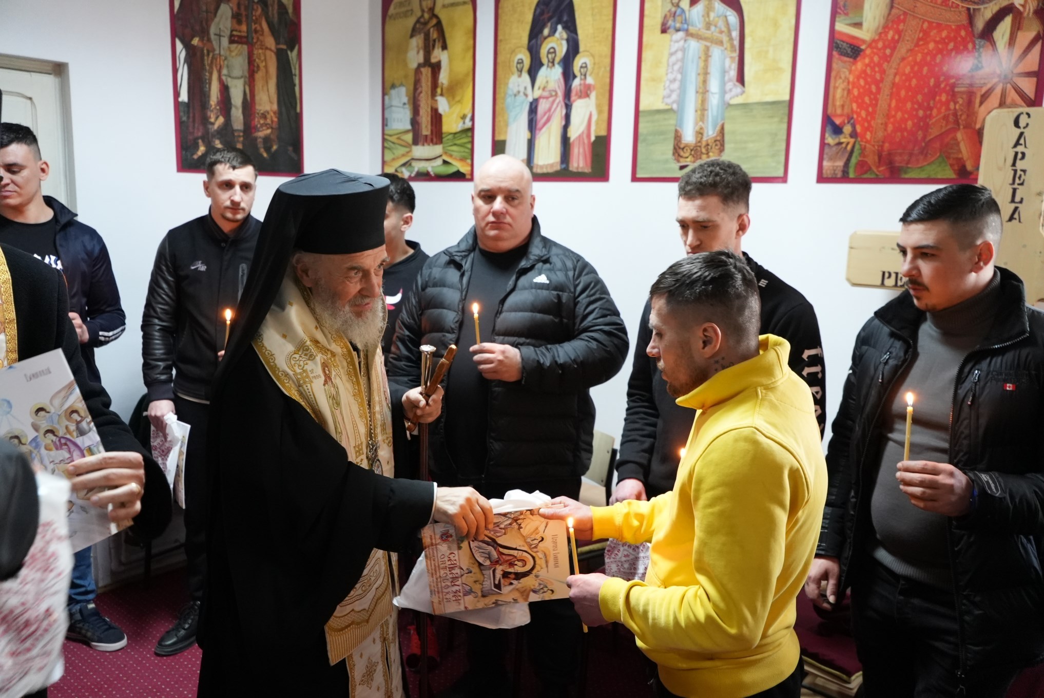 FOTO: Rugăciune şi binecuvântare la Penitenciarul Galaţi
