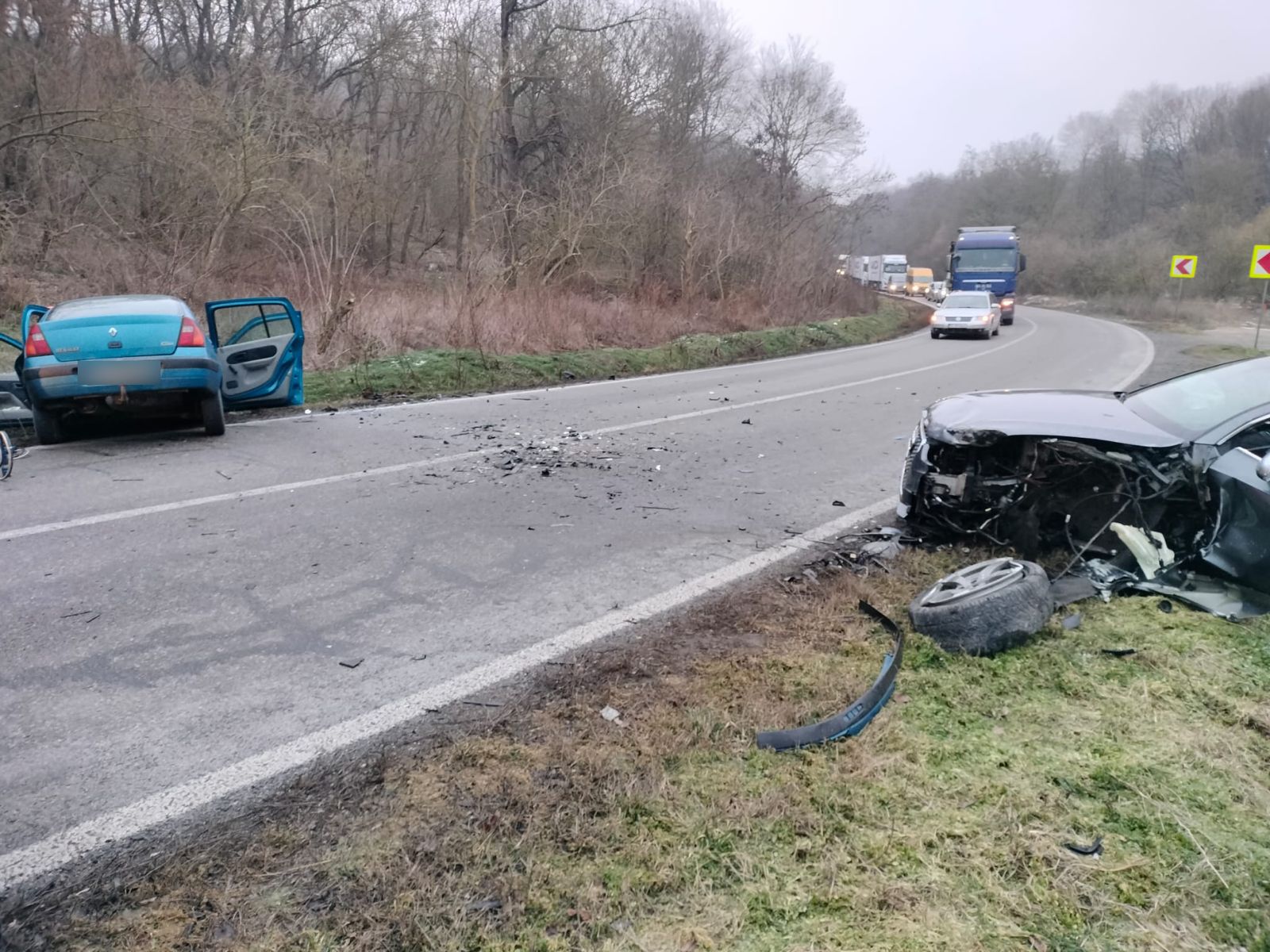 Tulcea: Accident rutier, la ieşire din oraşul Babadag, cu victimă încarcerată (FOTO)
