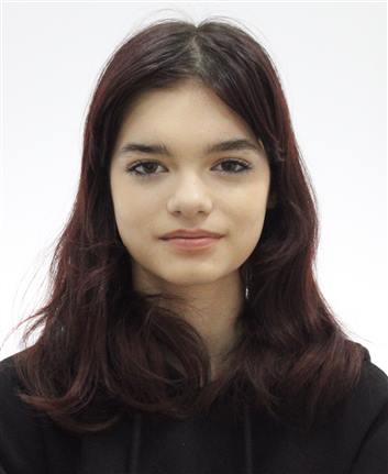 DISPĂRUTĂ! Alessandra de 14 ani, din Brăila, căutată de familie şi poliţie (UPDATE)