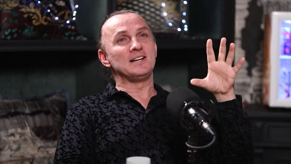 Problema lui Mihai Trăistariu: «Mi-am luat iubite numai puştoaice şi îmi spuneau şi daddy/tati»