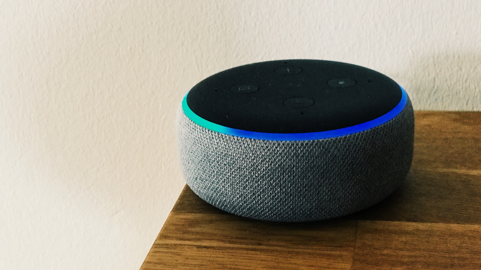 De ce Alexa și Siri rămân în urmă față de ChatGPT, DeepSeek și Google