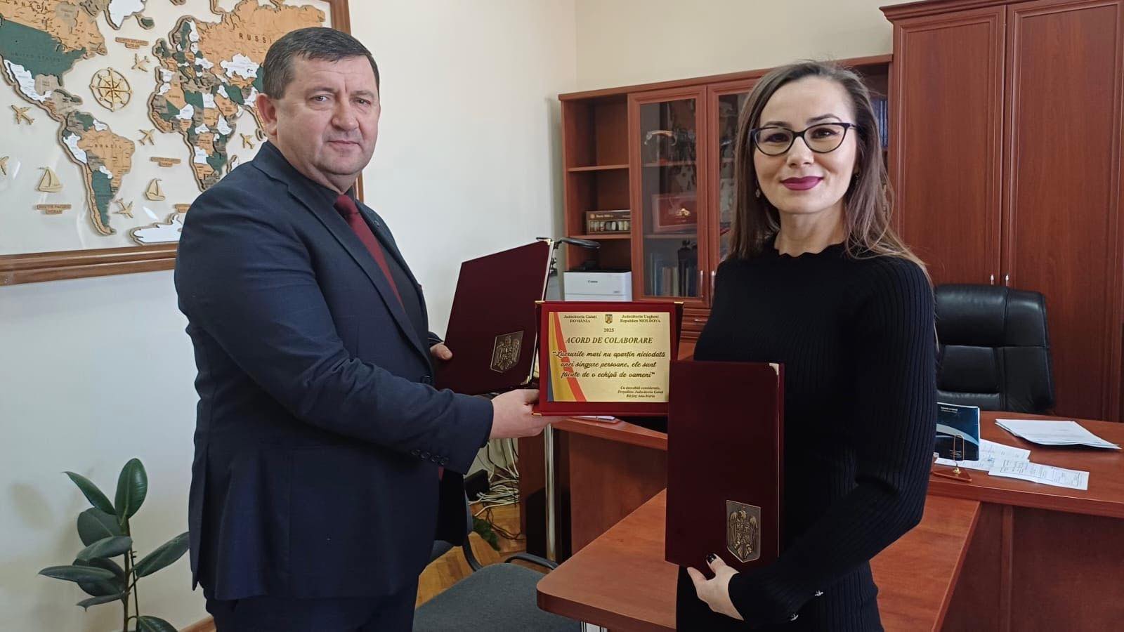 FOTO: Acord de colaborare semnat între Judecătoriile Galaţi şi Ungheni