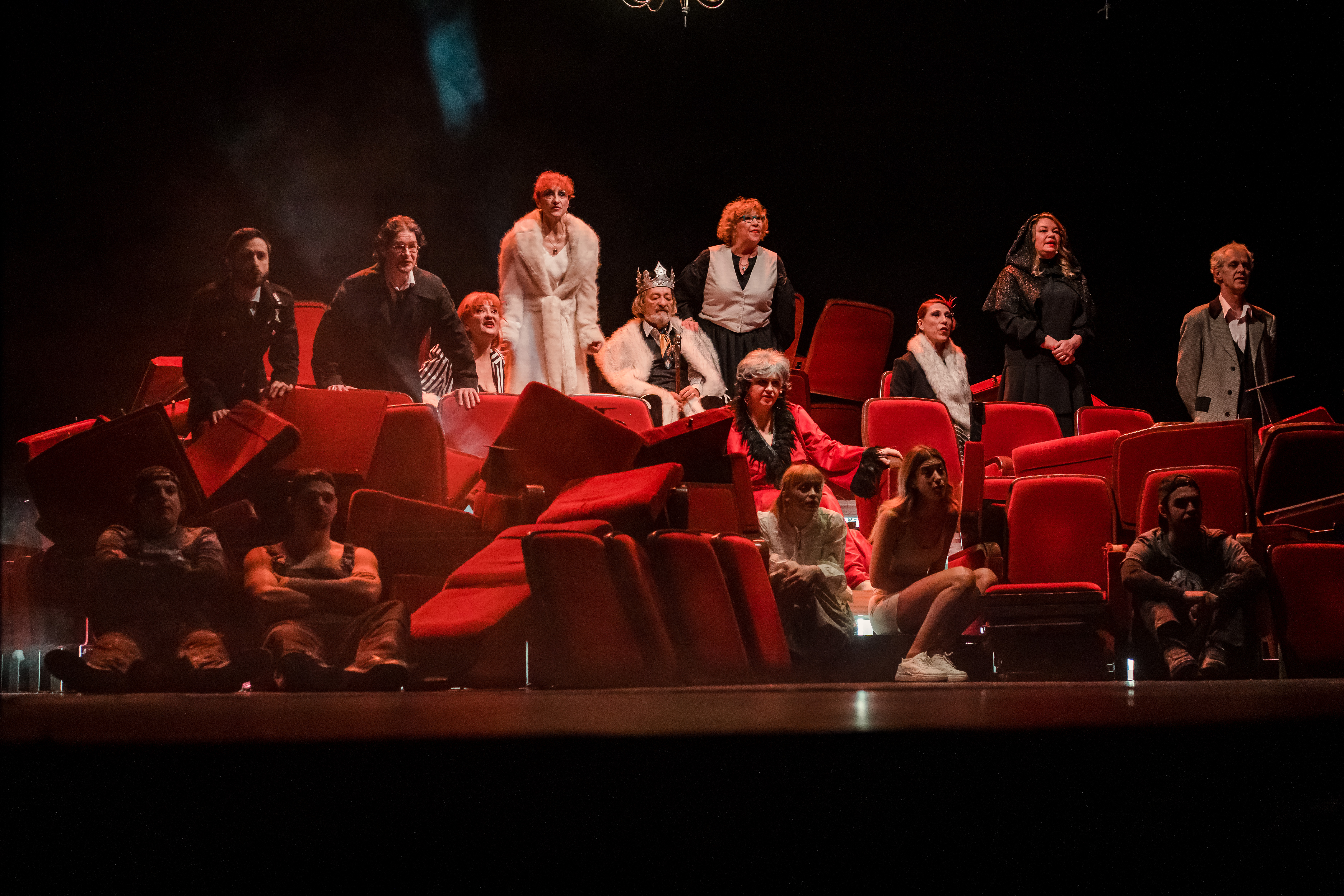 În acest weekend la Teatrul Dramatic „Fani Tardini”: ODIHNĂ PLĂCUTĂ | FANTOMA
