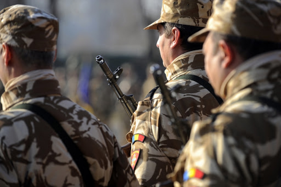 Militar găsit de colegi împuşcat în cap
