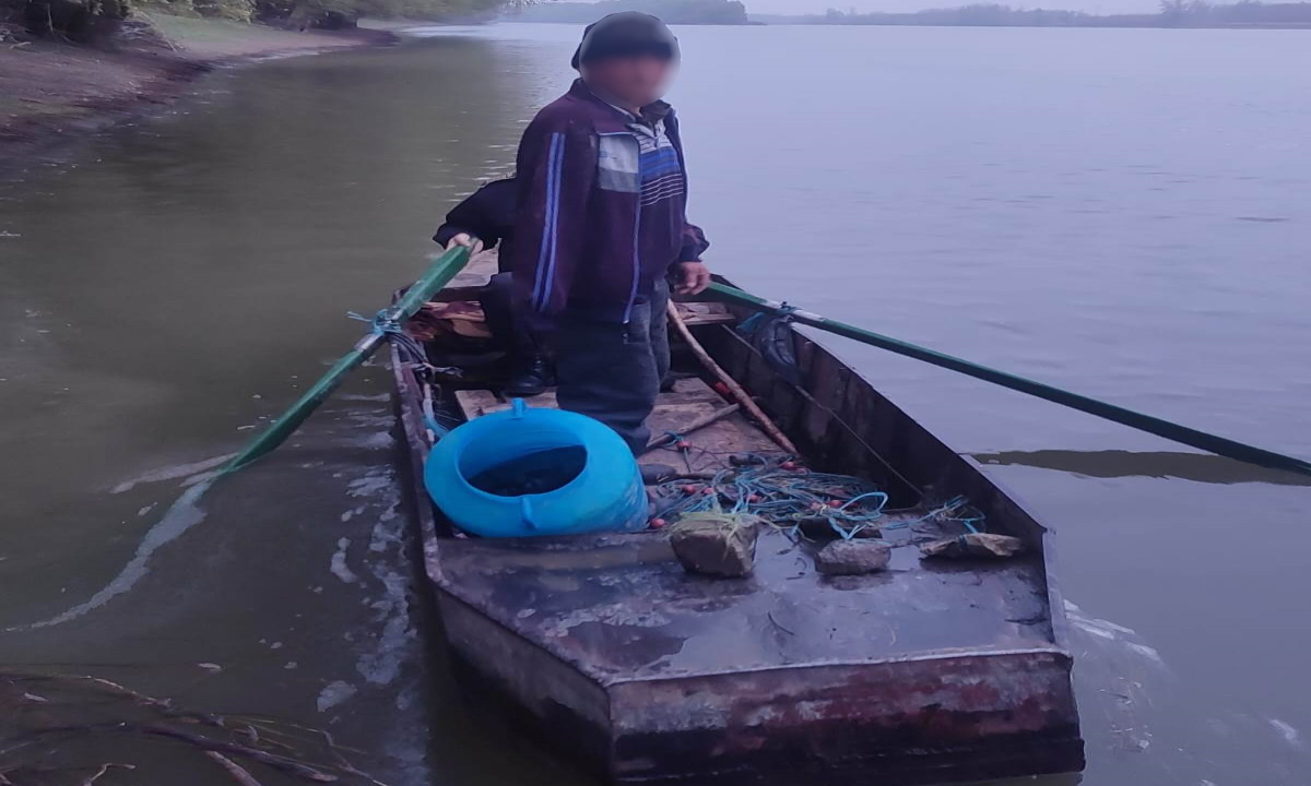 FOTO: Un brăilean desfăşura activităţi de pescuit comercial fără a deţine autorizaţiile necesare