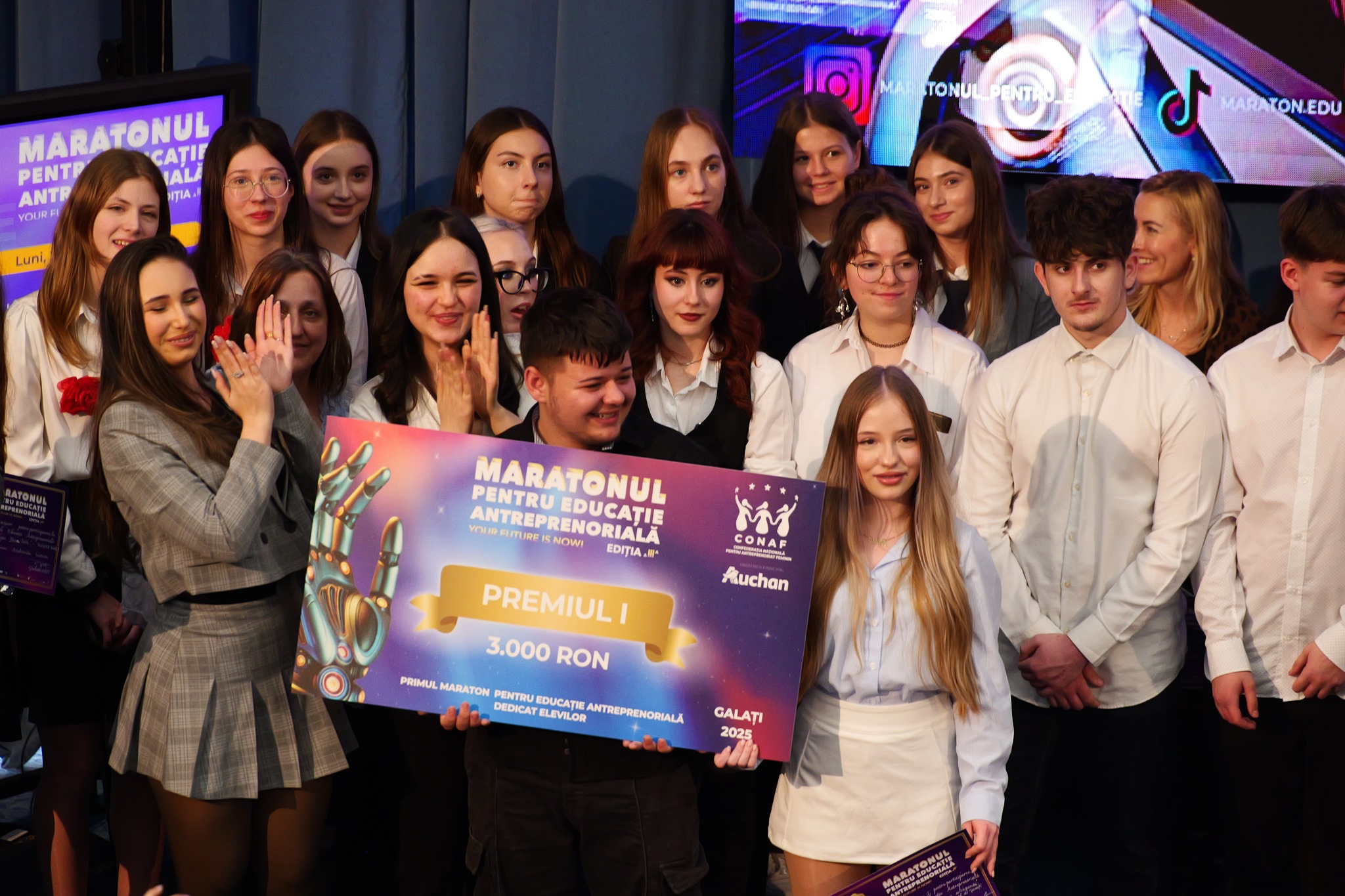 Maratonul pentru Educaţie Antreprenorială: Marele premiu al semifinalei gălăţene adjudecat de elevii Liceului de Artă Dimitrie Cuclin
