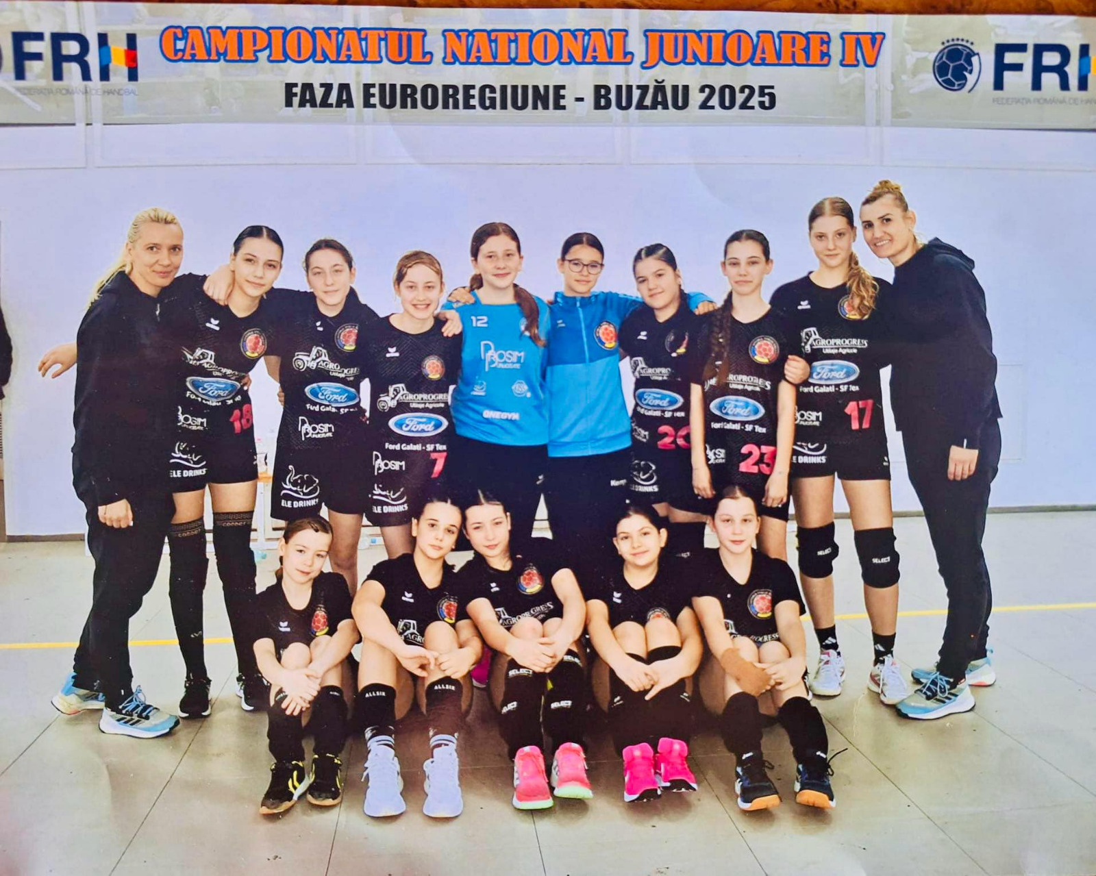Handbal juvenil gălăţean: Junioarele 4 de la Viitorul Oţelul şi ACS Lucian Bute s-au calificat la turneul semifinal