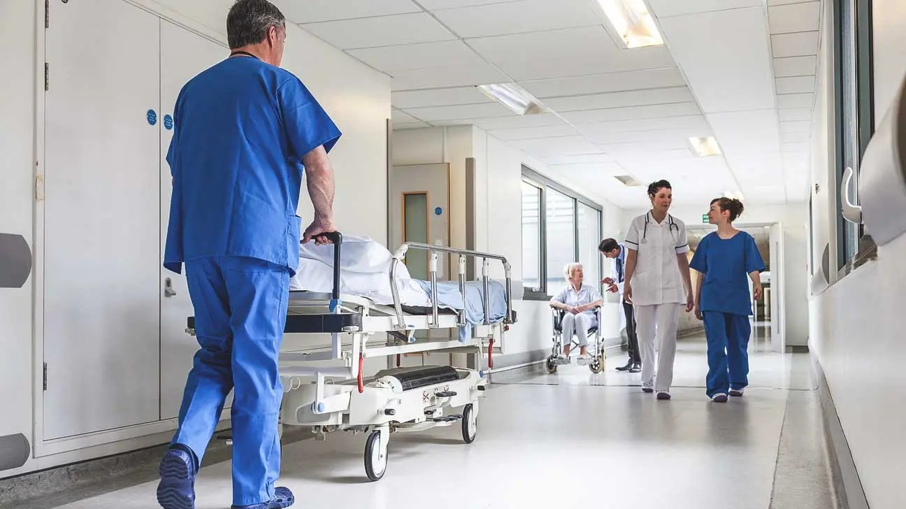 Posturi vacante de îngrijitoare şi medici în spitale din Galaţi