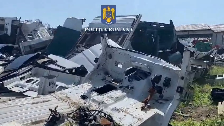 VIDEO: Percheziții la Galați! Tone de substanțe periculoase descoperite