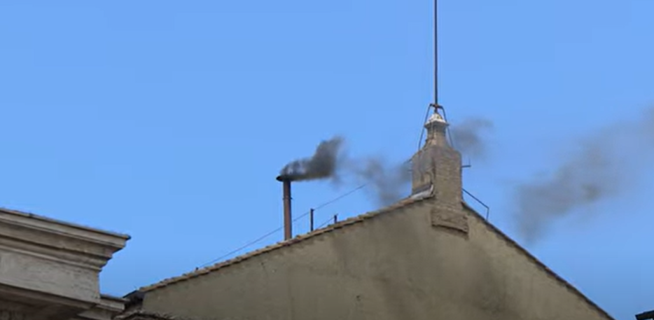 Al doilea fum negru la Vatican