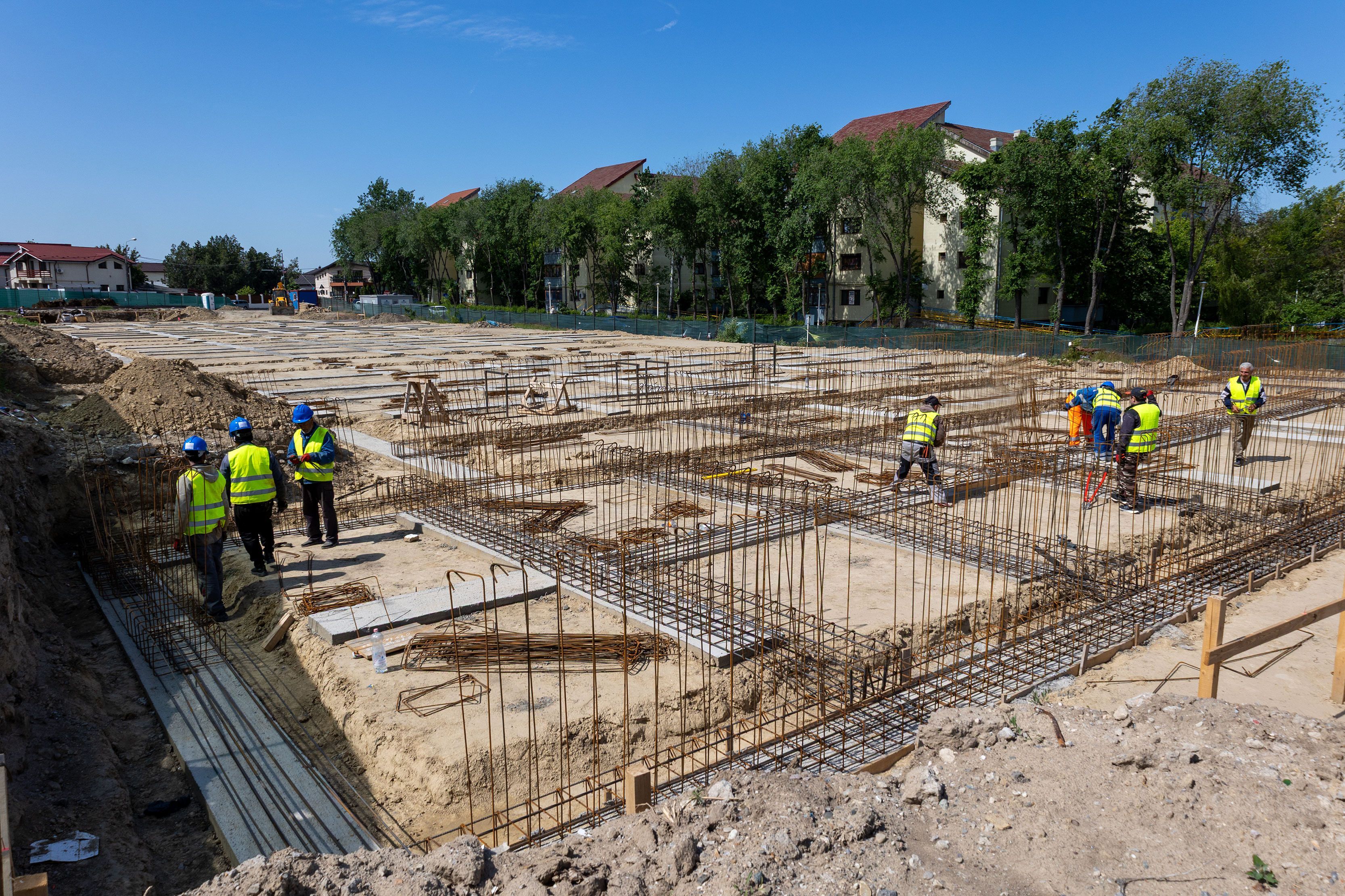 Creşă nouă în locul vechilor garaje din Micro 13! Lucrările sunt în plină desfăşurare - FOTO