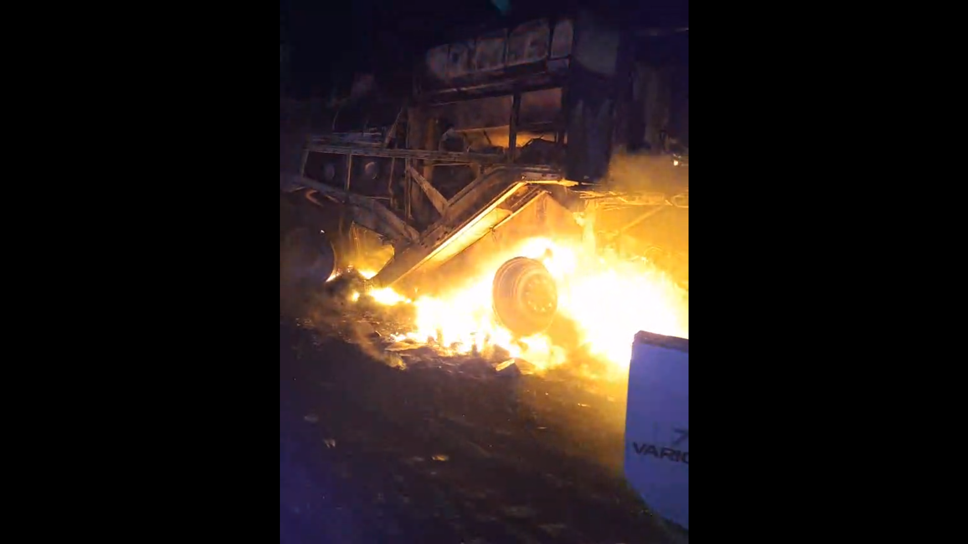 Tulcea: Incendiu la un utilaj agricol în apropiere de localitatea Cerna (VIDEO)
