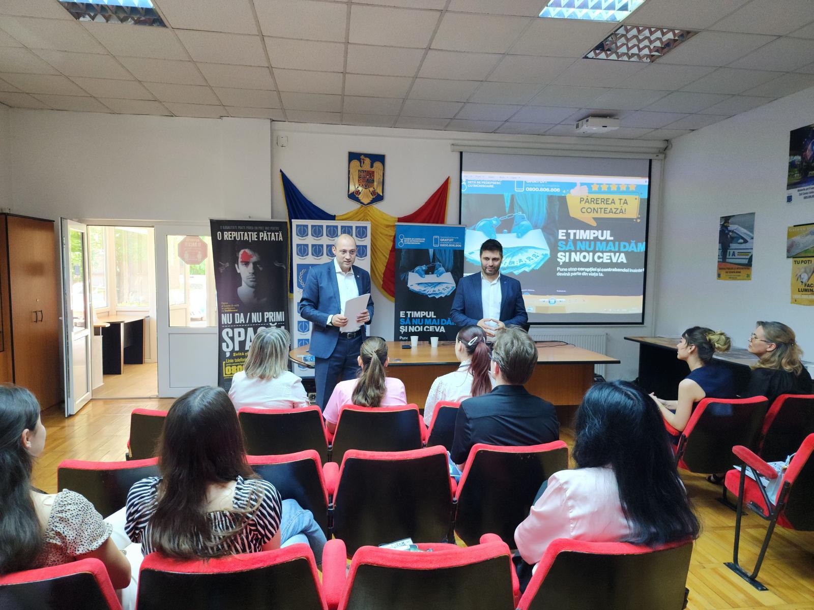 DGA Galaţi, dialoguri constructive cu studenţii la Şcoala de Vară
