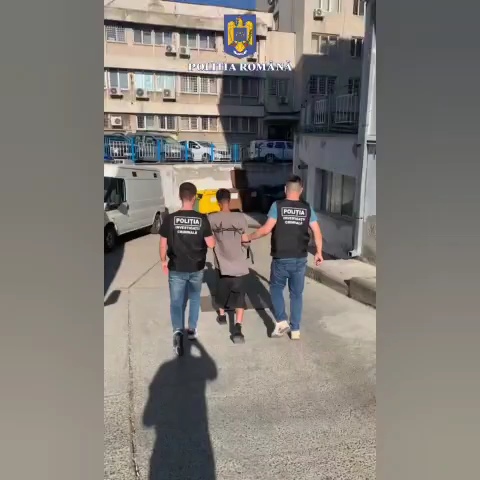 VIDEO: Hoț din biserică și firme arestat preventiv, la Brăila