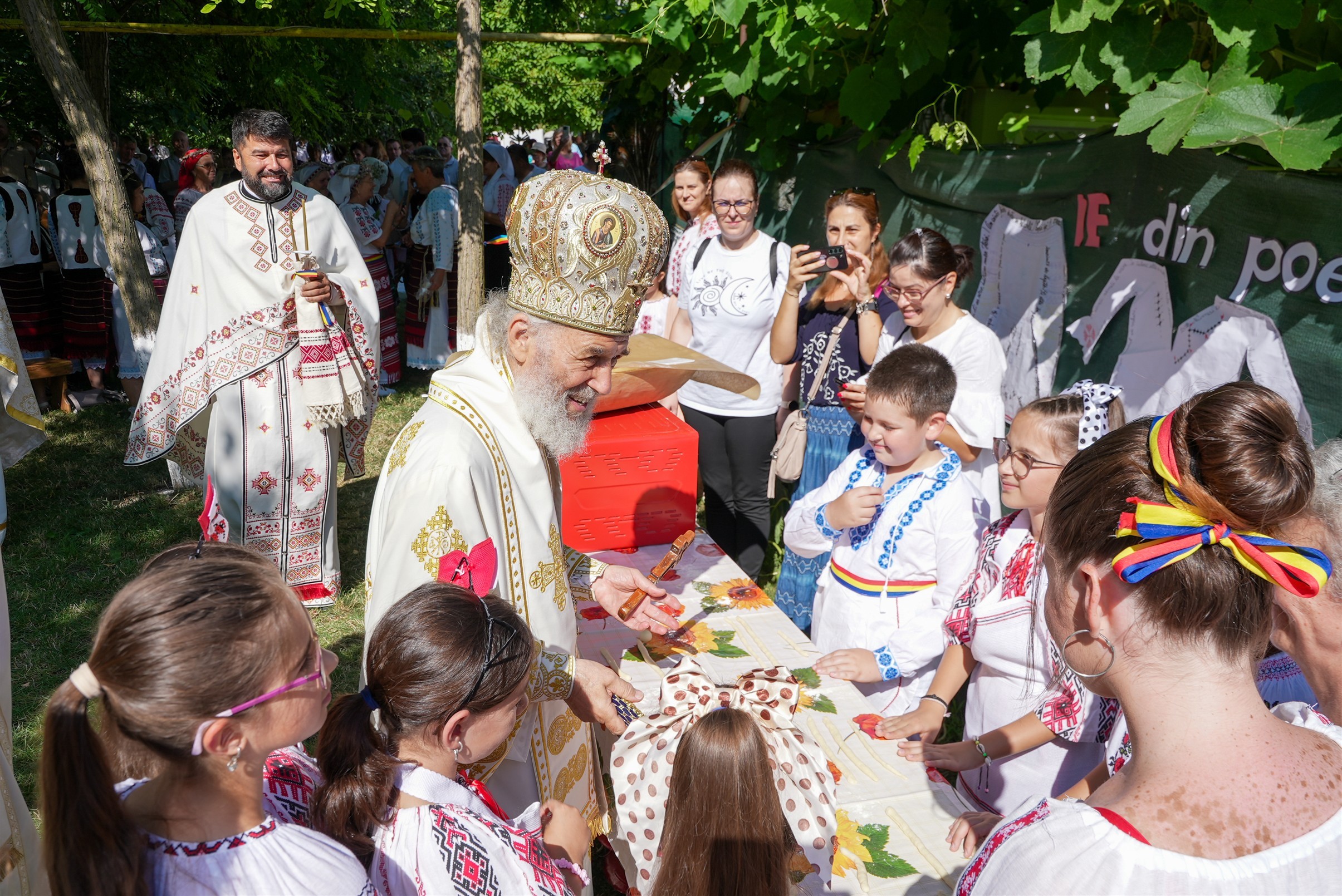 Târg şi rugăciune! Sf. Ilie sărbătorit la Galaţi - FOTO