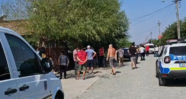 Şi-a ucis rudele cu toporul! Dublă crimă în Teleorman