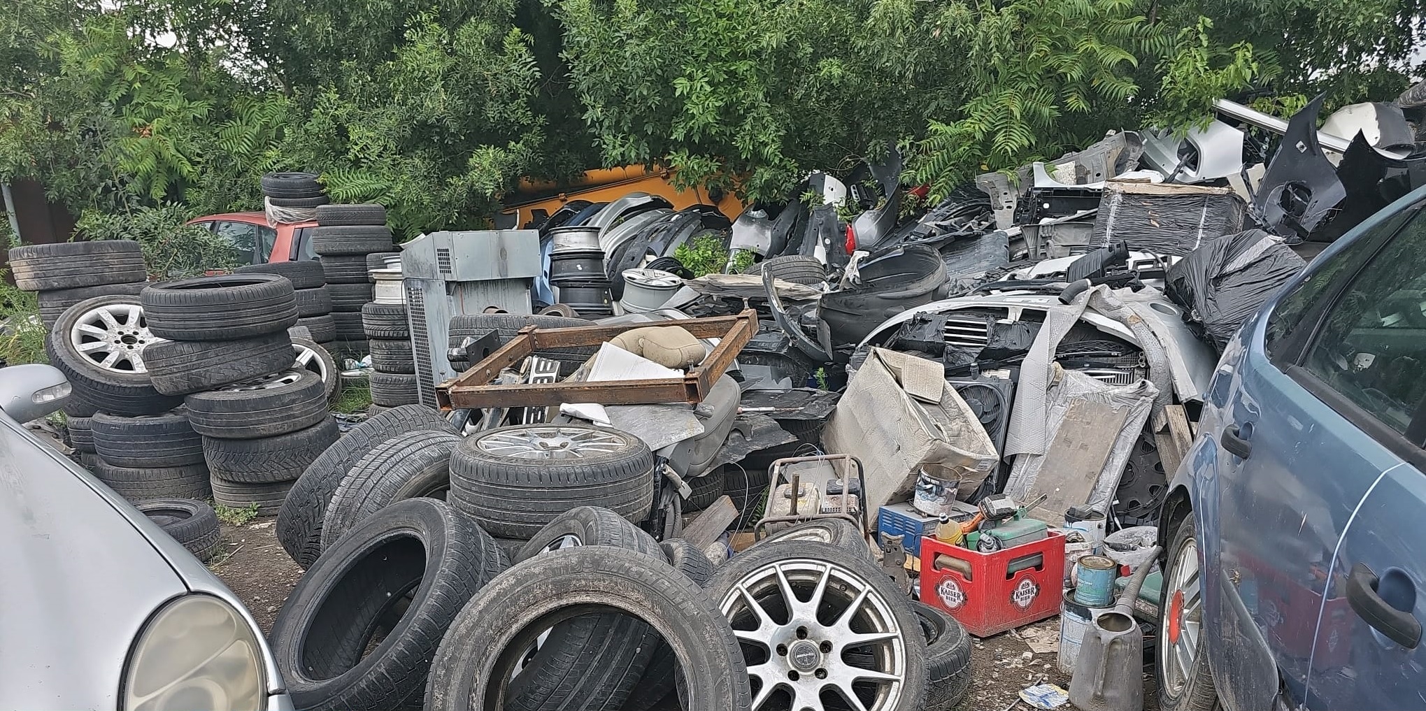 Service auto din Galaţi, sancţionat cu 60.000 de lei pentru poluare şi lipsă de autorizaţii