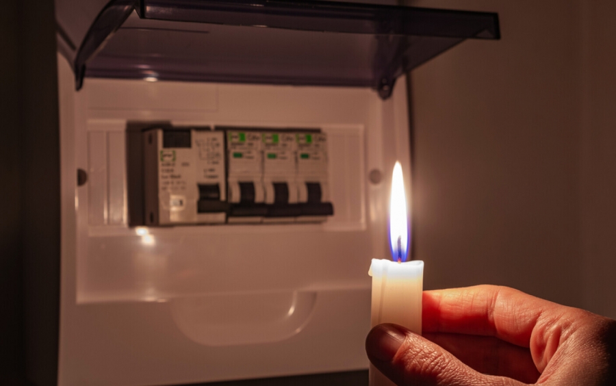 Fără curent: DEER anunţă noi întreruperi de curent la Galaţi