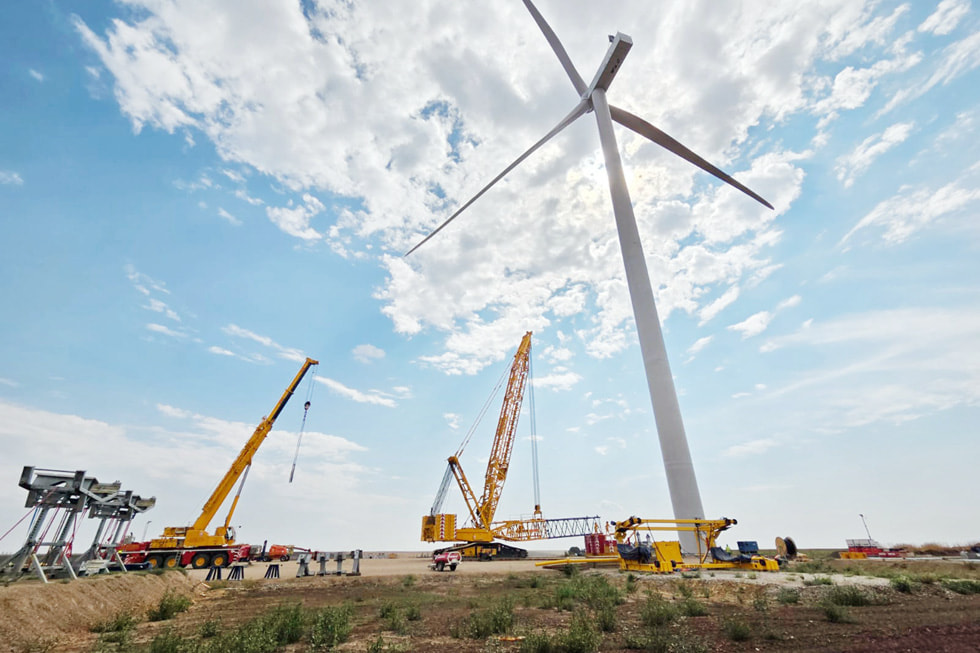 Apple va cumpăra energie verde din Galaţi, de la parcul eolian Cuca