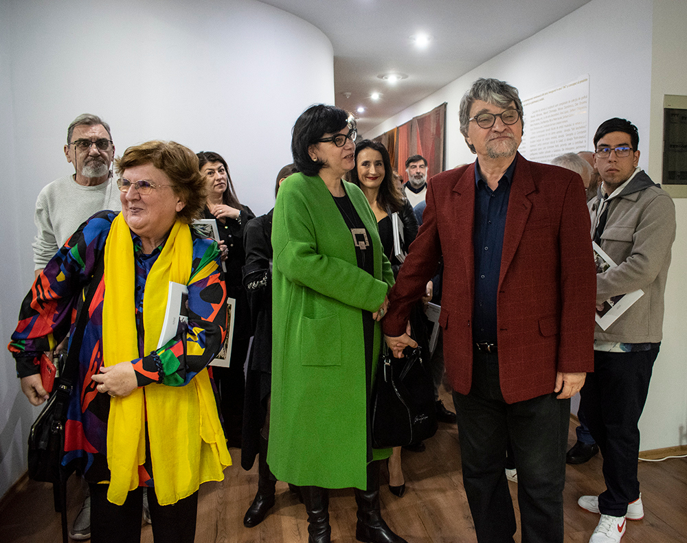 FOTO: „Ion & Petre Achiţenie. Desen şi pictură” – un veritabil dialog artistic între generaţii, la Muzeul de Artă Vizuală Galaţi