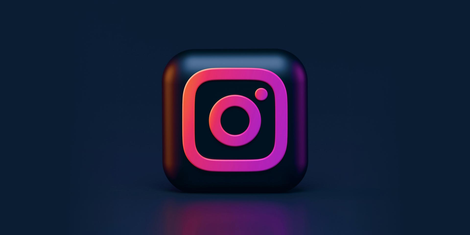 Instagram transformă conturile adolescenţilor după modelul filmelor PG-13