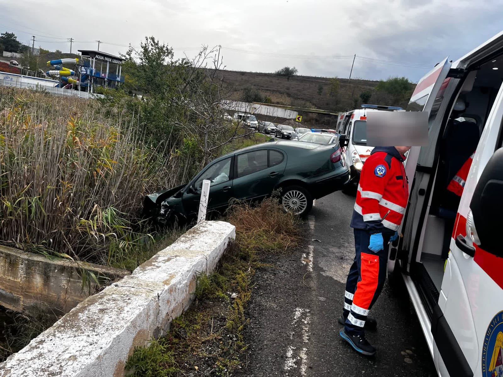 Accident: 3 persoane rănite și transportate la spital după un impact pe contrasens, în județul Tulcea