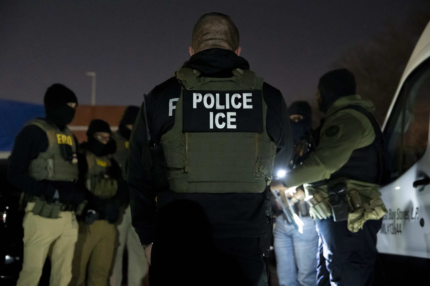 ICE extinde supravegherea online cu ajutorul inteligenţei artificiale, stârnind îngrijorări privind libertatea de exprimare
