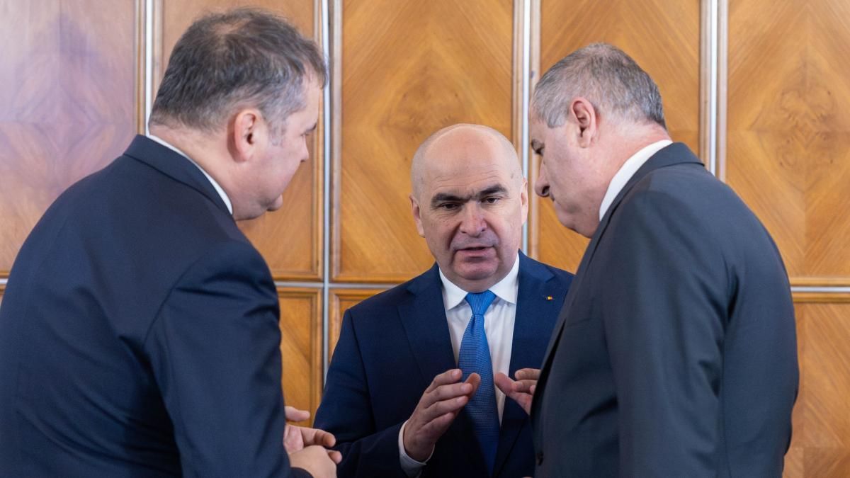 Coaliţia ar putea reduce impozitul pe cifra de afaceri la 0,5% şi creşte TVA-ul în HoReCa la 21% din 2026