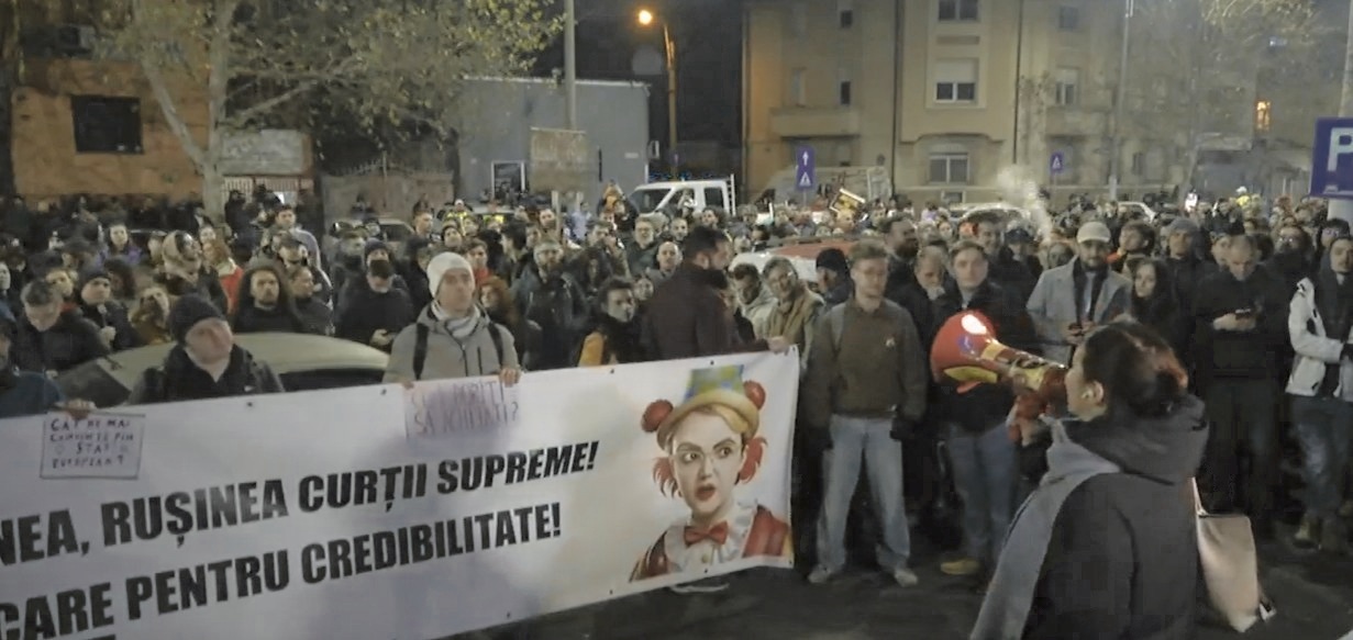 Proteste în Bucureşti şi Cluj pentru o justiţie independentă
