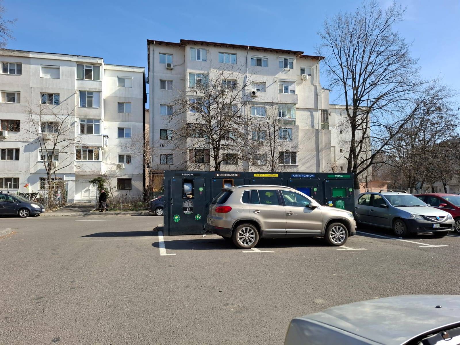 Folosirea pubelelor inteligente din Galaţi, blocată de lipsa autospecialelor care să le colecteze