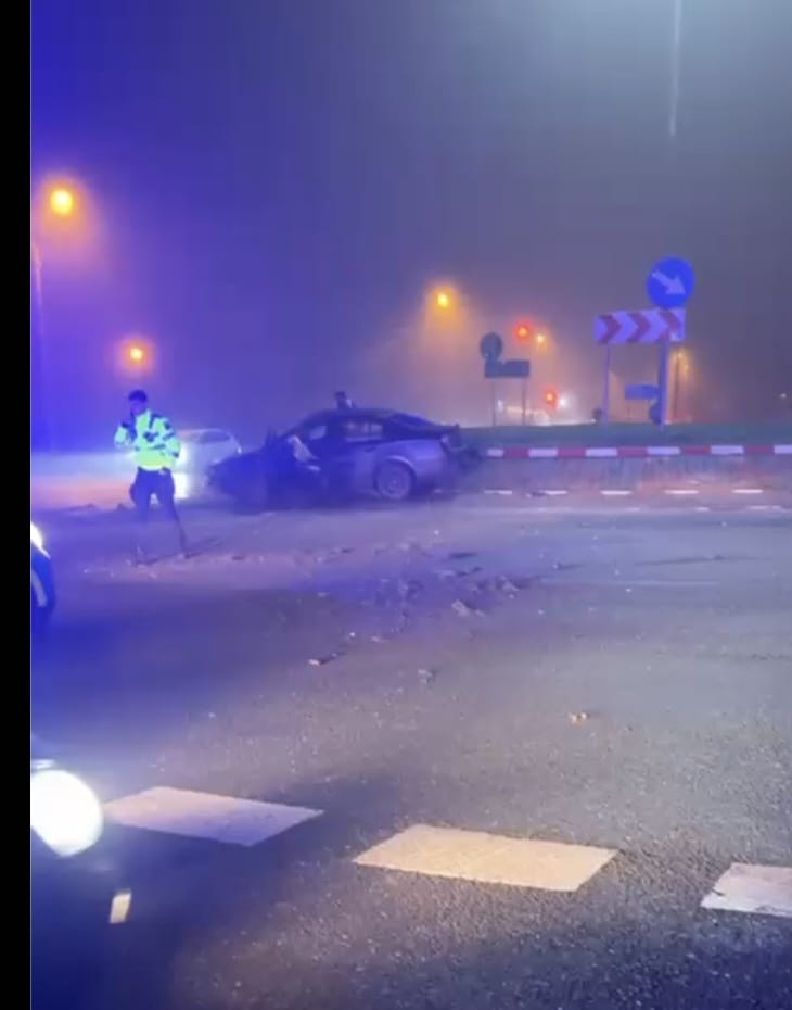 Tecuci: Un șofer băut a făcut accident și și-a băgat și pasagerul în spital