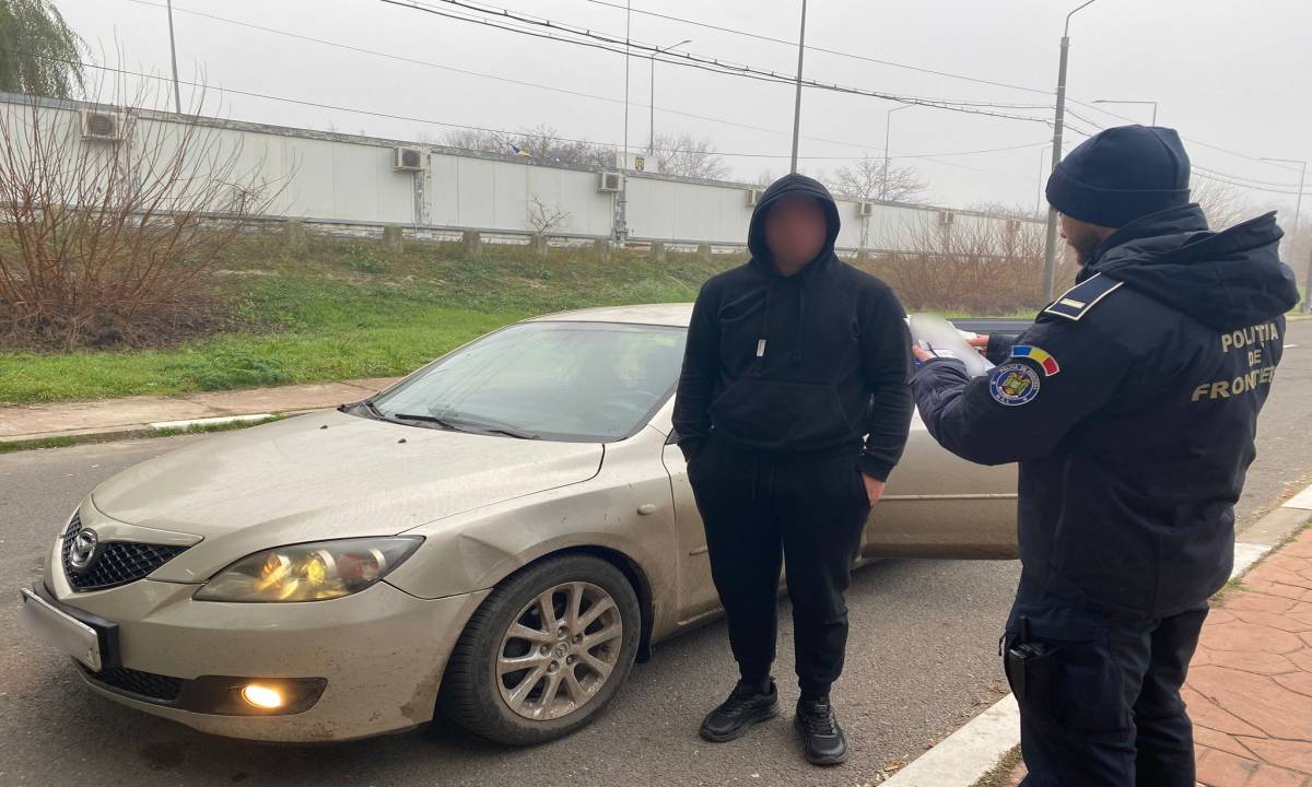 Poliţiştii de frontieră gălăţeni au descoperit şi confiscat zeci de cutii cu articole pirotehnice fără autorizaţie