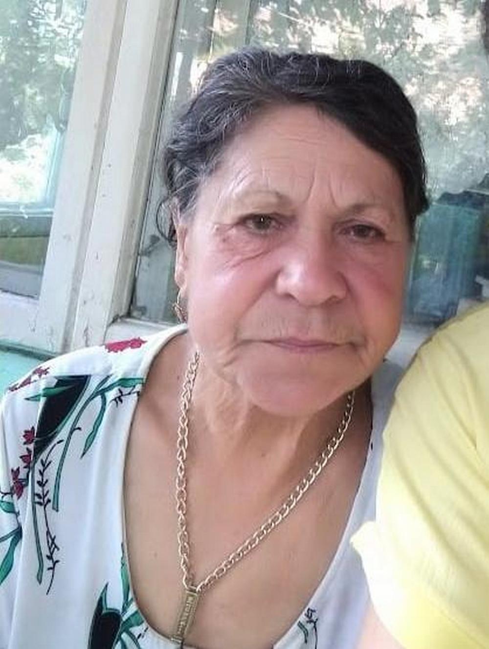 AŢI VĂZUT-O? Femeie de 72 ani dispărută