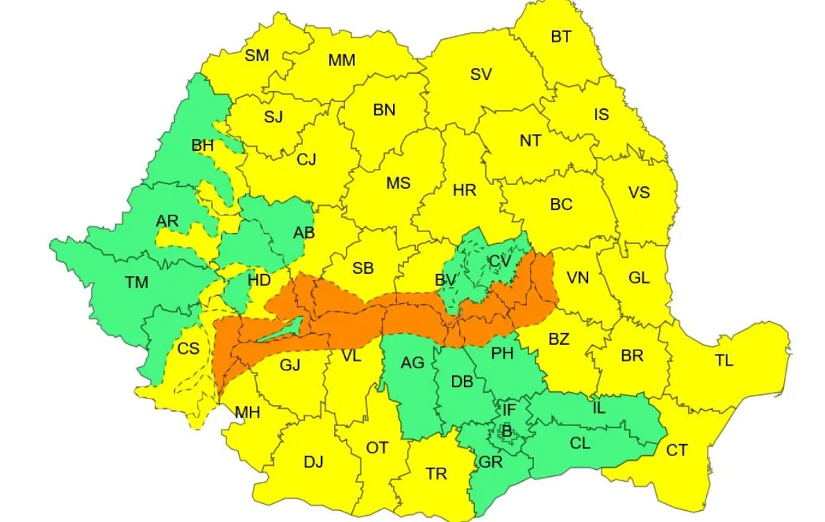Trei avertizări meteo pentru următoarele zile: ninsori, ger, polei şi viscol