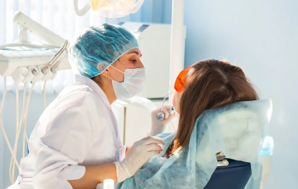 Ministrul Sănătăţii: ”Stomatologia trebuie să fie dezvoltată şi în spitalele publice”