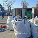 Containere încărcate cu aproximativ 40 tone deşeuri, depistate în Portul Constanţa