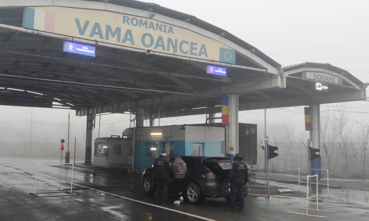 Şofer ucrainean prins la Oancea cu asigurare falsă şi ITP modificat