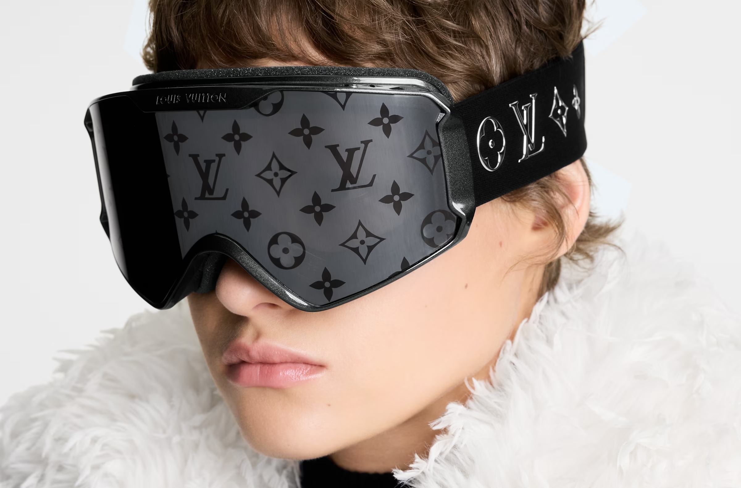 Amendă pentru producătorul şi distribuitorul Louis Vuitton şi Moët în România