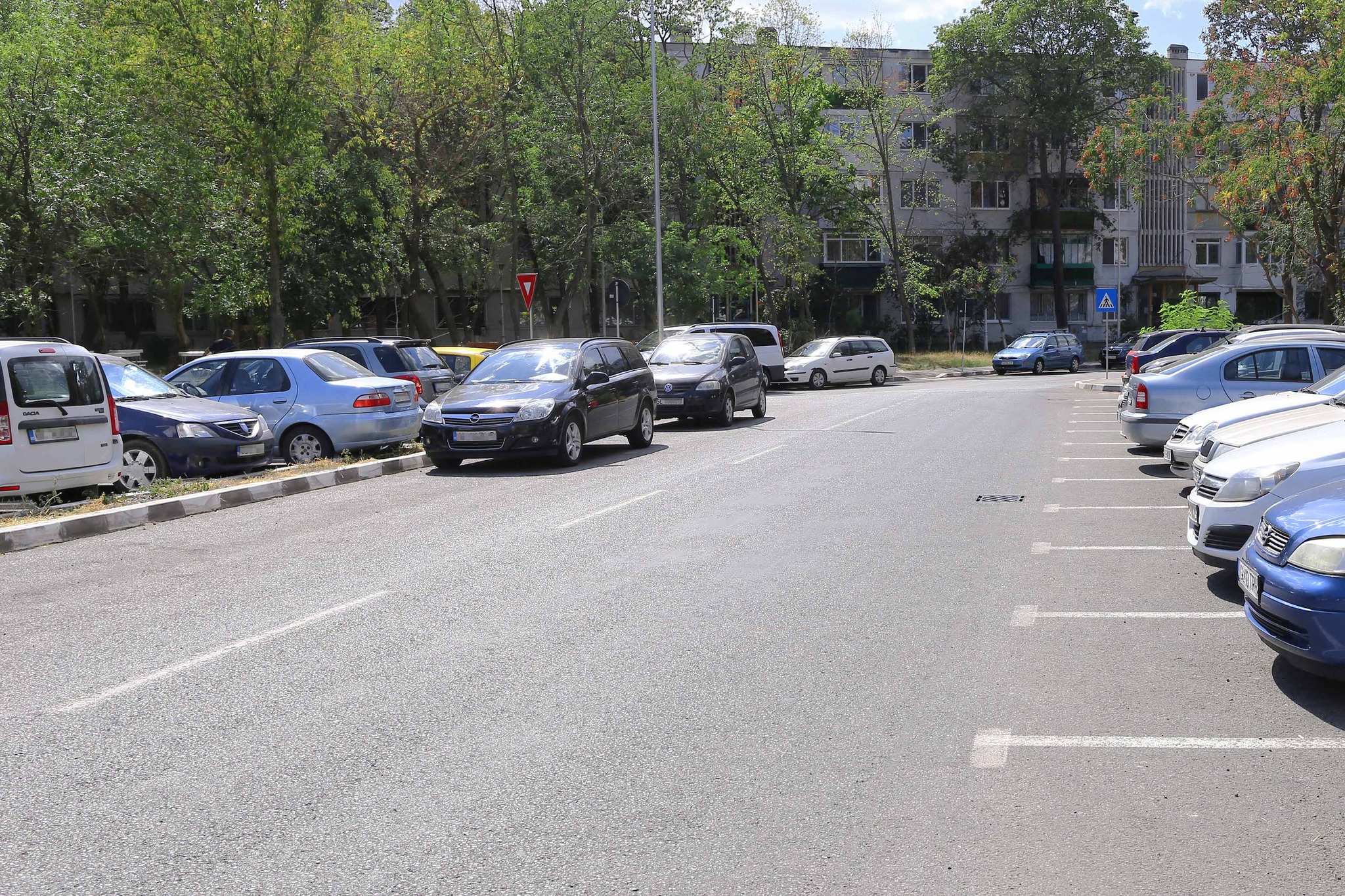 Galaţi: Noi locuri disponibile în parcările din oraş; locuri libere şi în parcarea supraetajată din Mazepa