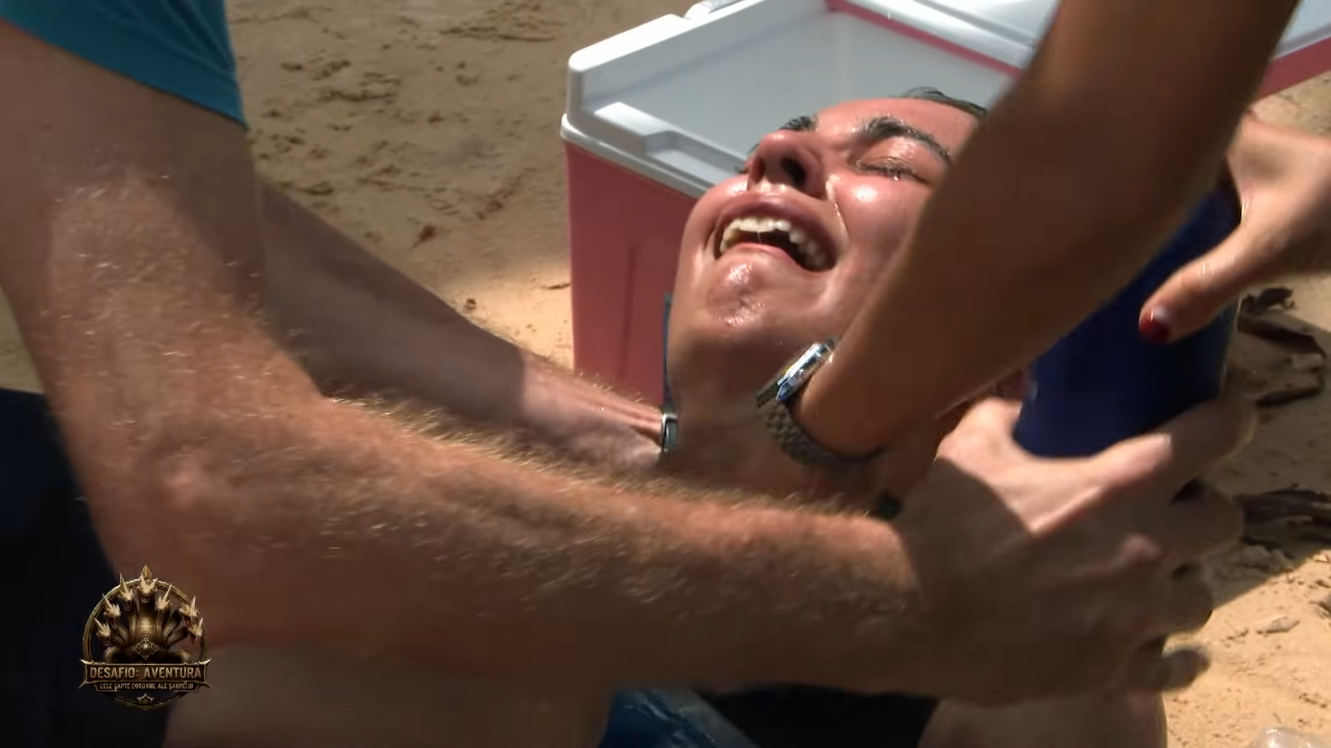 Eliminare şocantă la Desafio: Aventura! Andreea, concurenta din echipa Visătorii, a fost preluată cu targa - VIDEO