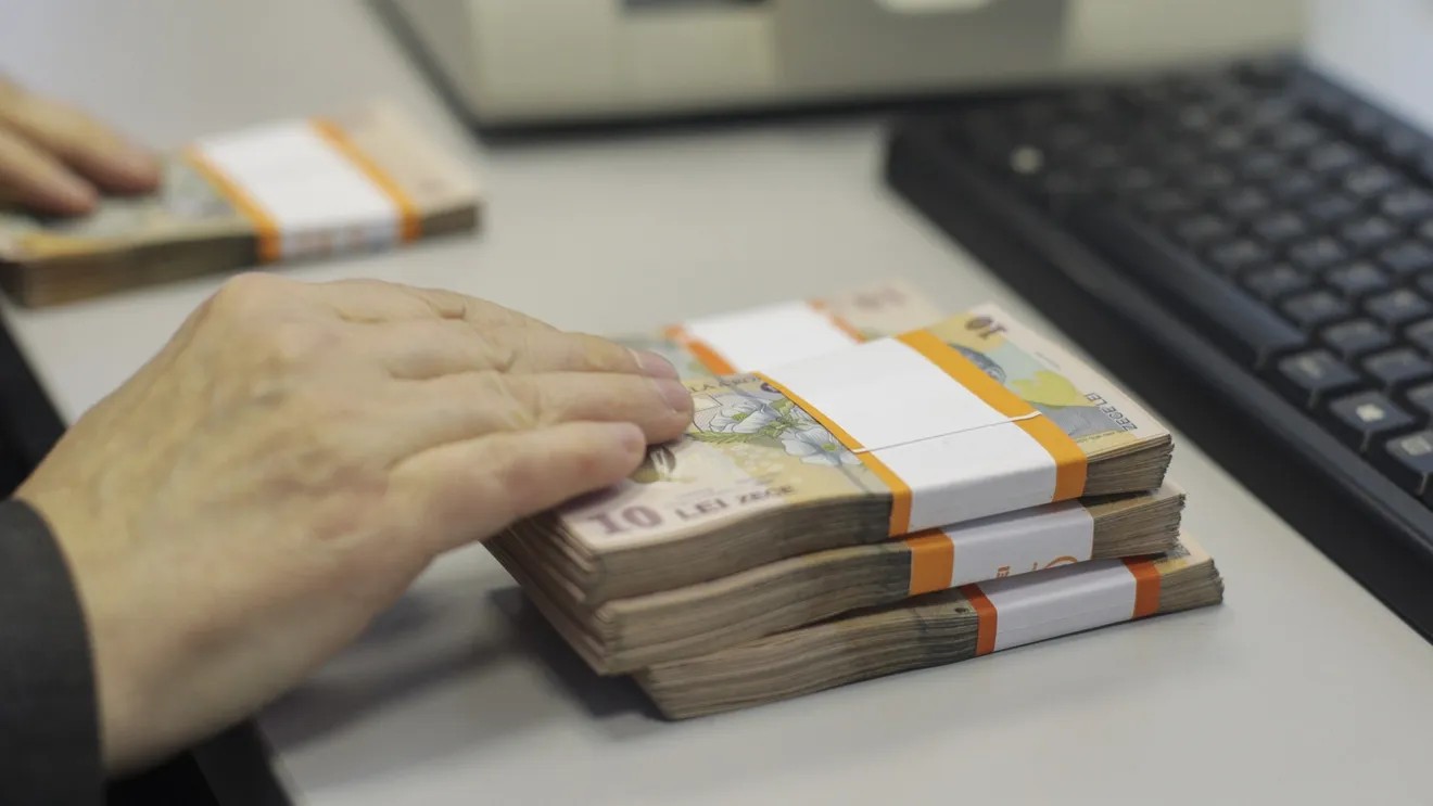 Lege promulgată: Un contribuitor poate obţine maxim 30% din cota la pensia privată