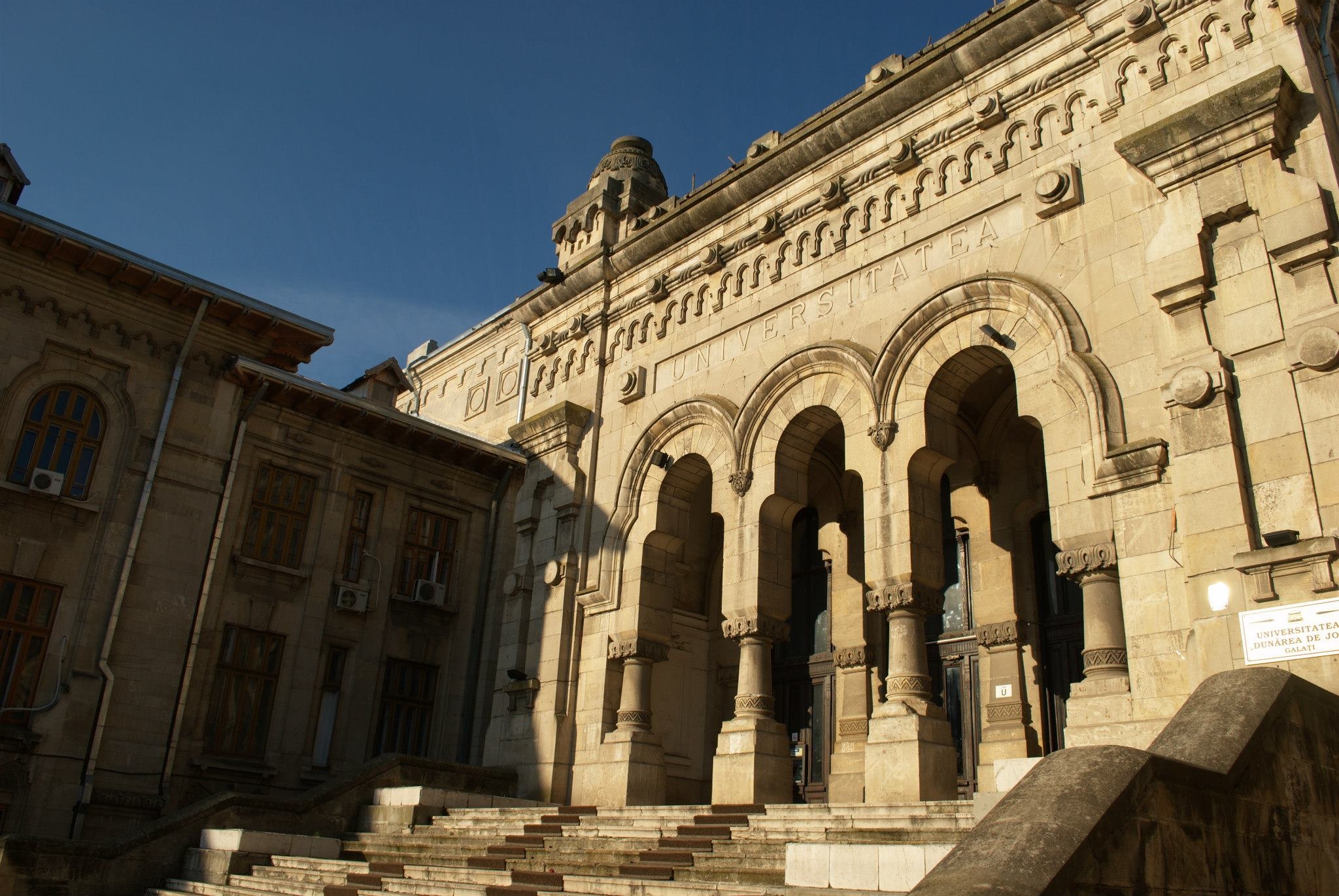 Condamnare la închisoare cu executare pentru un fost prorector al Universităţii „Dunărea de Jos” Galaţi