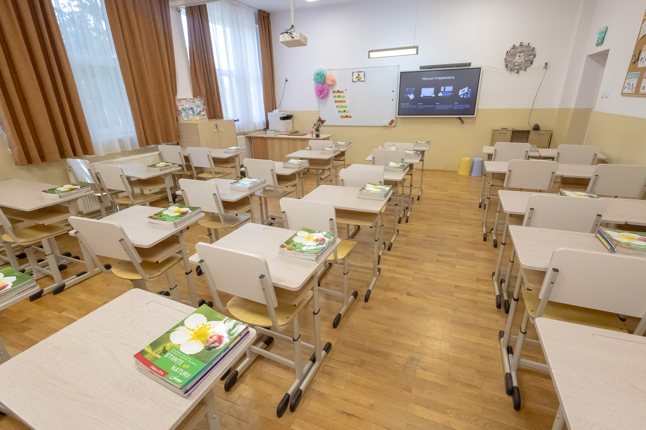 Galaţi: Peste 1.000 de vestiare noi în şcoli şi licee