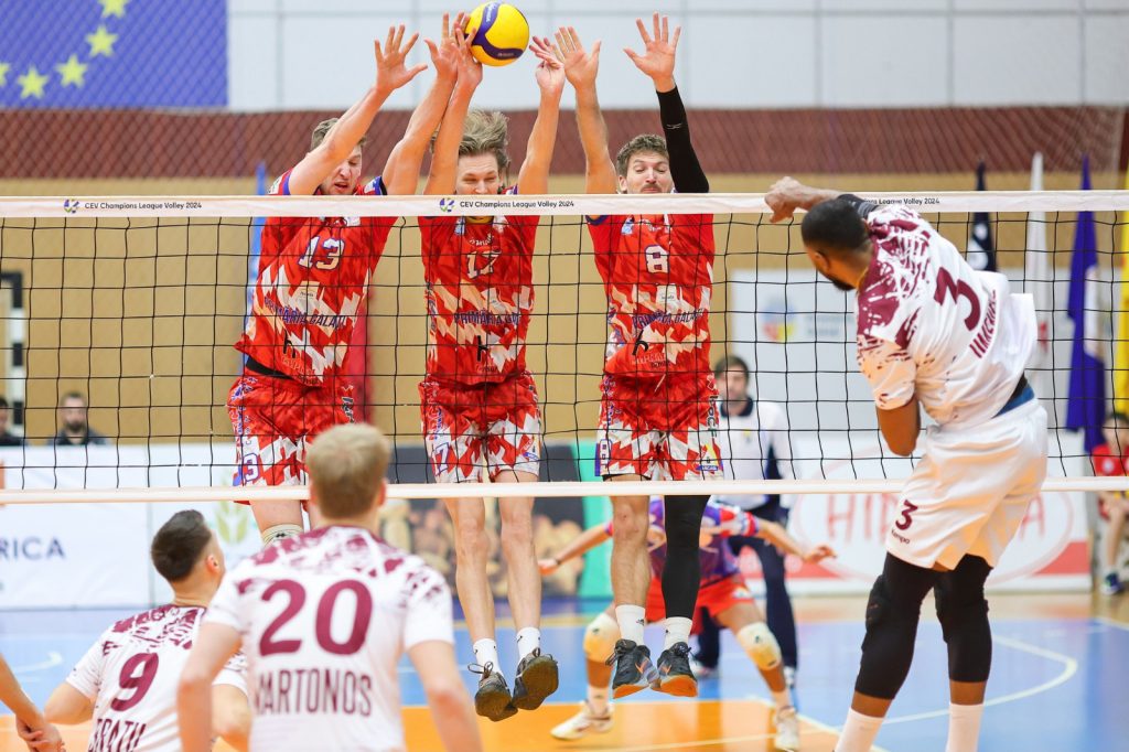 Voleibaliştii de la CSM ARCADA GALAŢI au învins Rapid