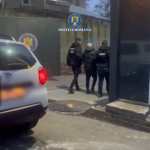 VIDEO: Cămătar din Brăila arestat la domiciliu