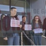 VIDEO: Angajaţii din zeci de primării din judeţul Galaţi în grevă de avertisment