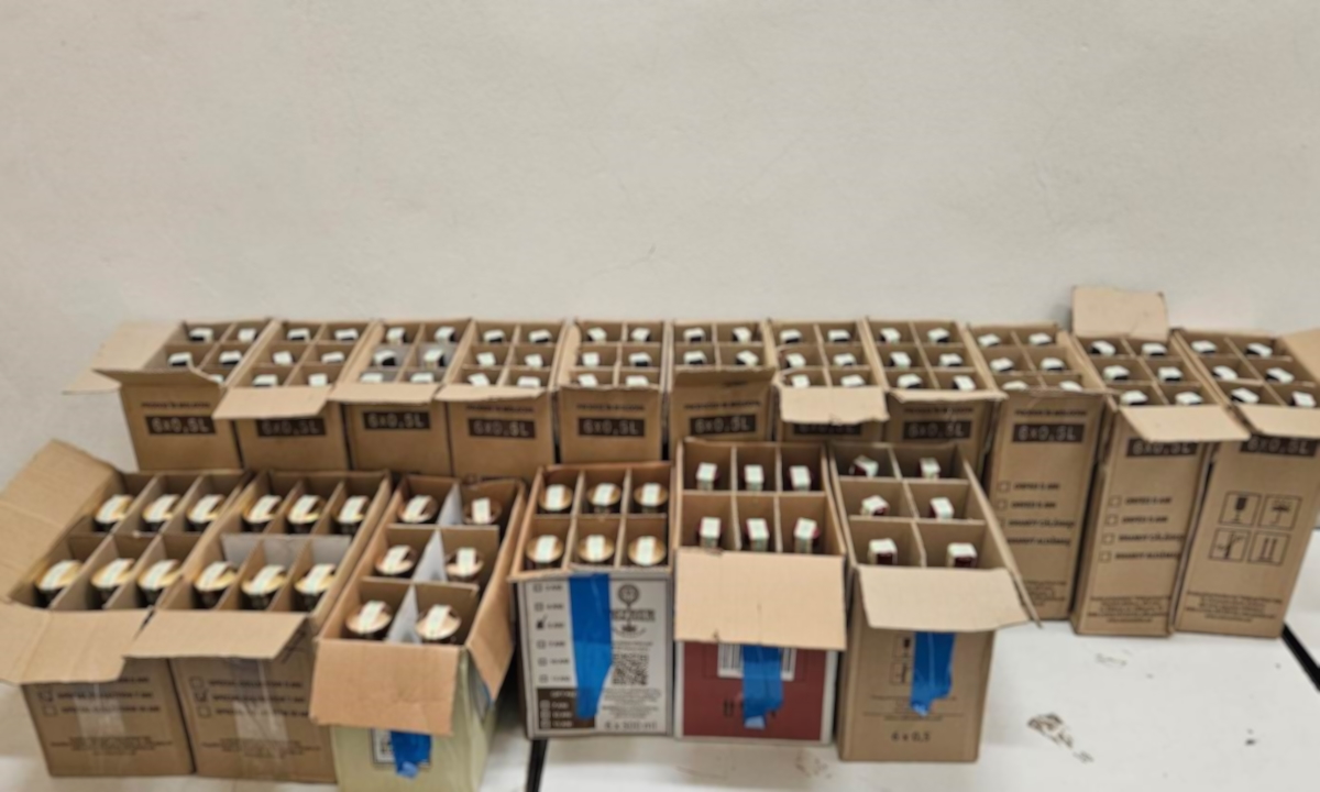 Băuturi alcoolice cu destinaţia Italia, confiscate la frontieră