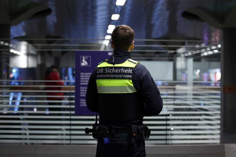 VIDEO: Controlor ucis de un pasager fără bilet, în Germania