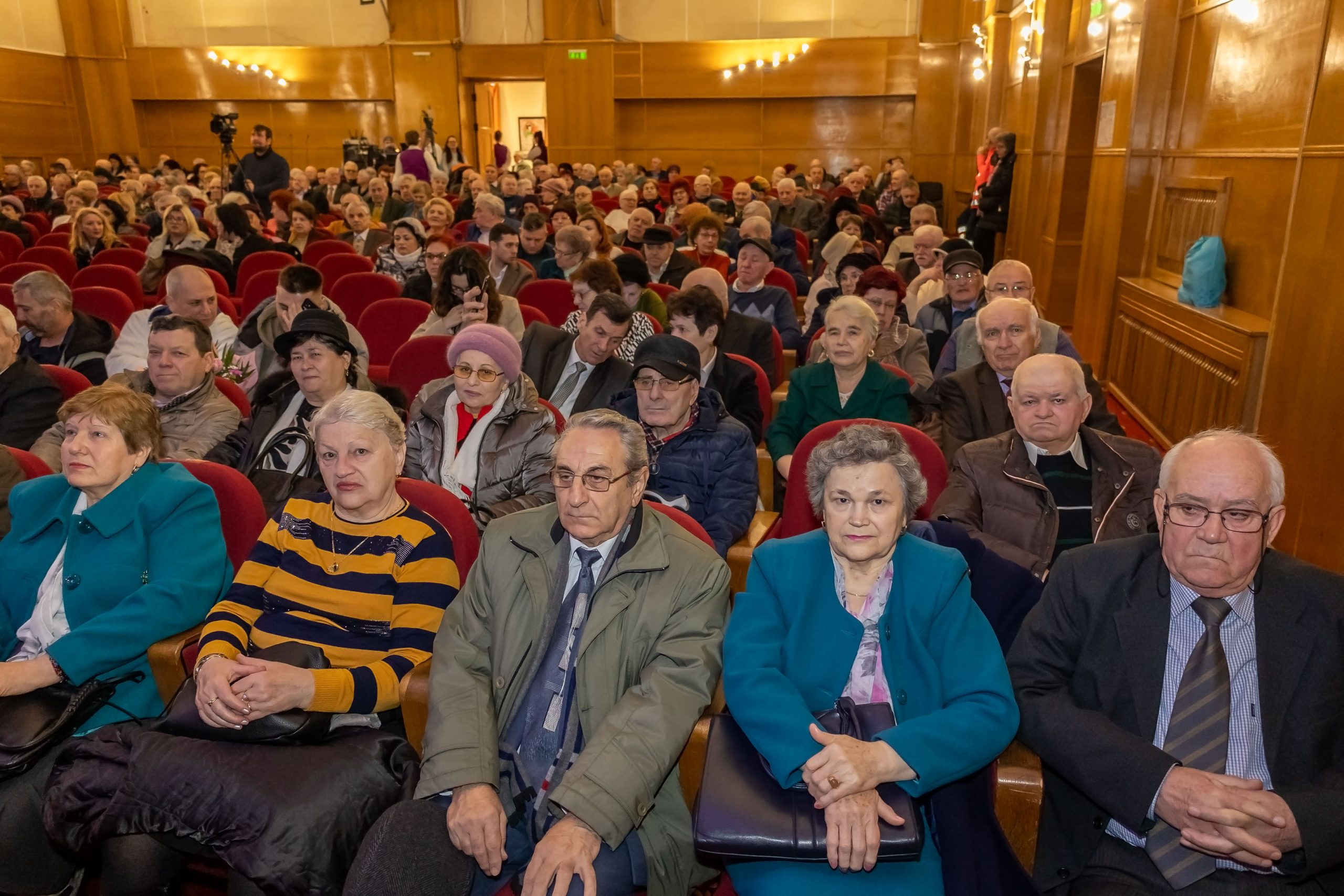 177 de „Lecţii de Iubire” la Galaţi: 50 de ani în aceeaşi strângere de mână