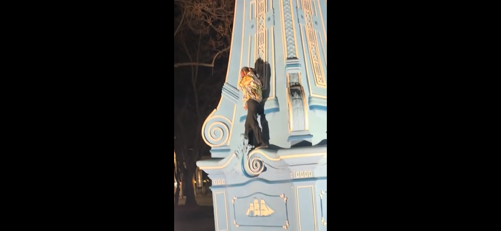 VIDEO: Distracţie pentru TikTok terminată la sediul poliţiei pentru două fetiţe din Brăila